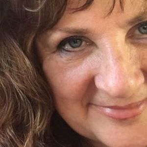 Meet your Posher, Mira